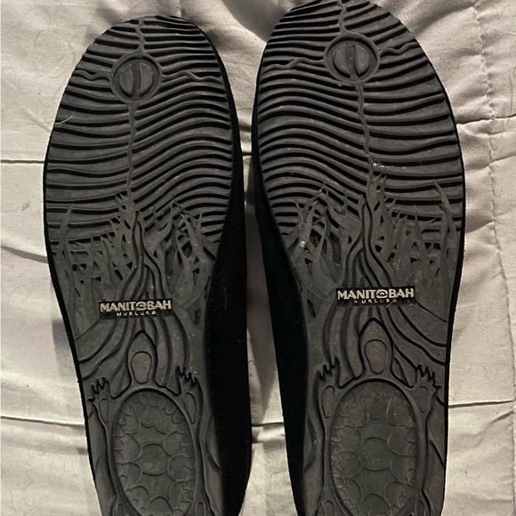 COPY - Manitobah Mukluks Flats - Picture 3 of 4